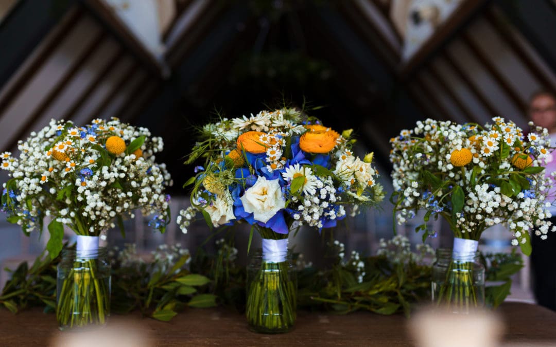 Why should I hire a wedding florist?