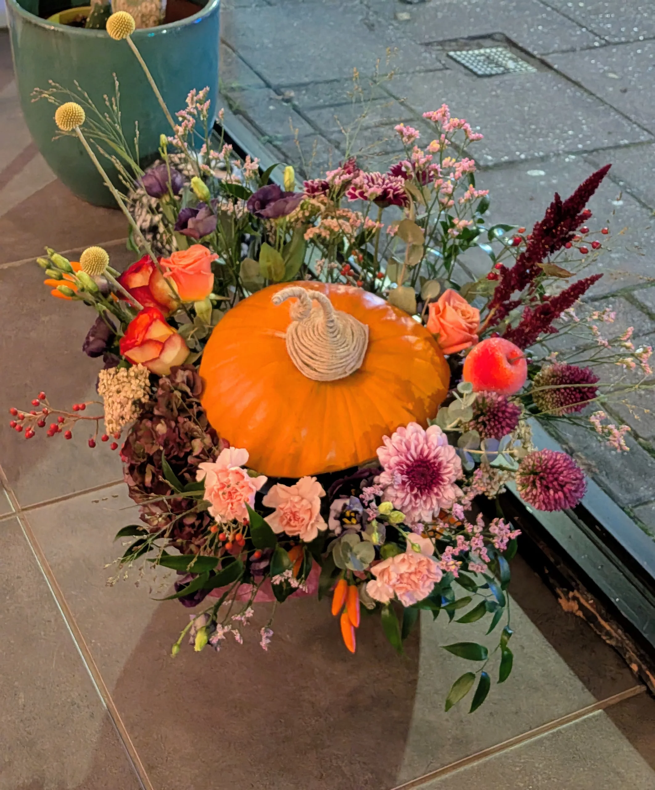 Flowers in a Pumpkin Workshop, Sunday 25th October, 12-2pm, BOX, Brindley Place - Image 5